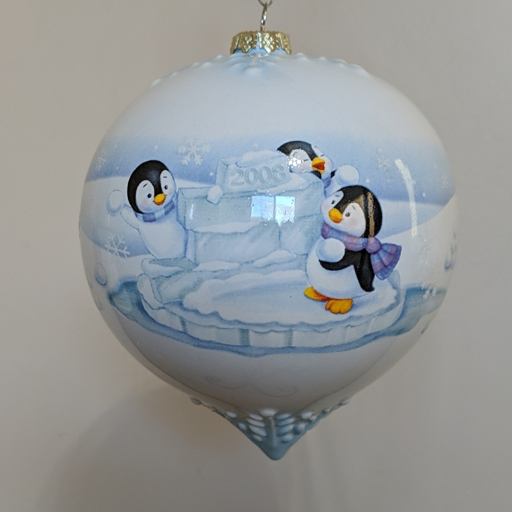 🐧 Hallmark • 2008 Playful Penguins Ornament